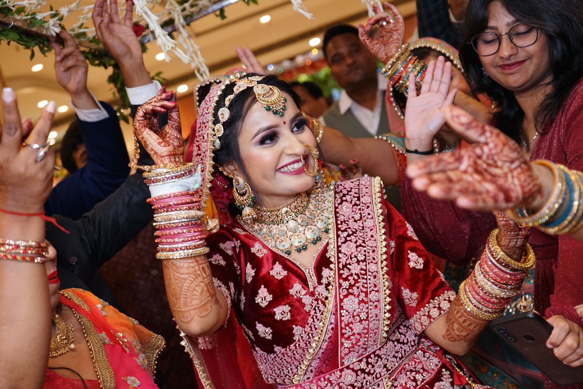 Candid vs Traditional Wedding Photography - SRG Production blog